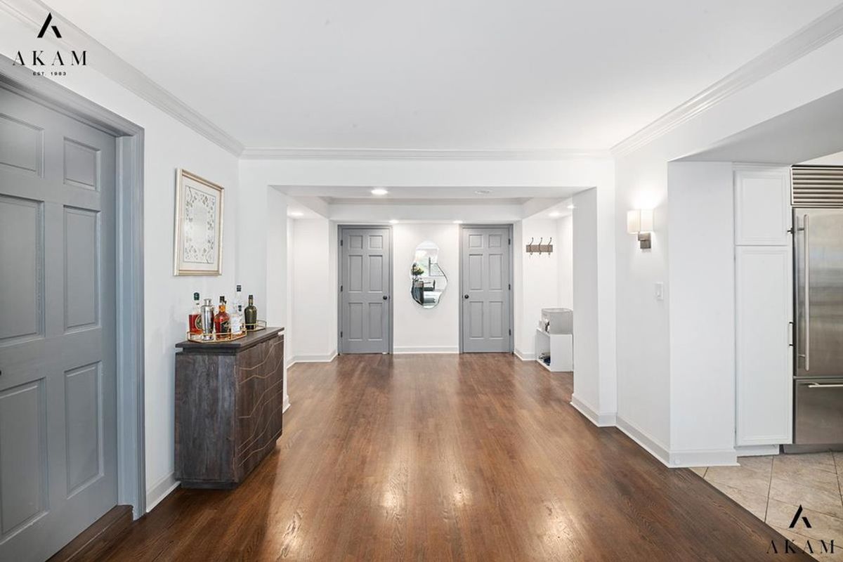 Photo for Sutton Gardens - 425 EAST 54 STREET Cooperative in , Manhattan