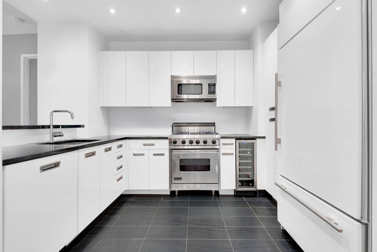 Photo for The View at East Coast - 46-30 Center Boulevard Condominium in Long Island City, Queens