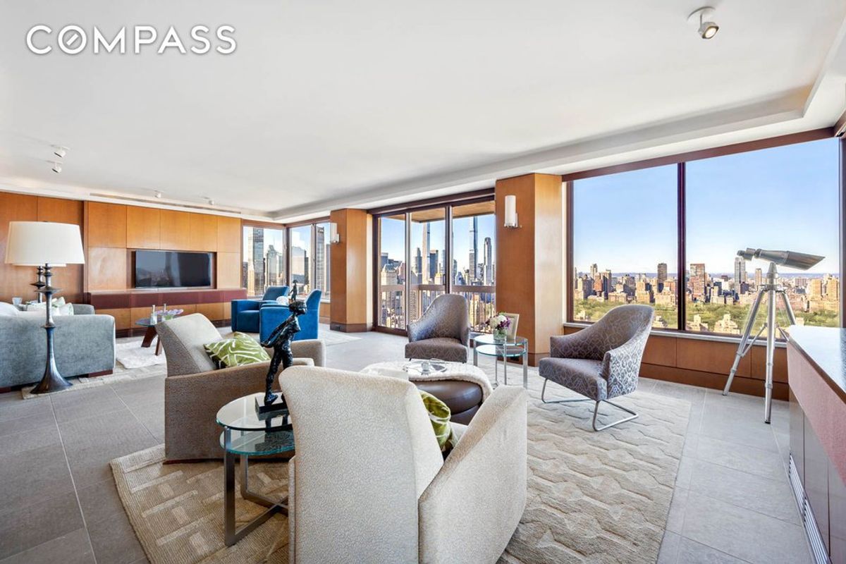 Photo for 200 East 69th Street - 200 East 69th Street Condominium in Upper East Side, Manhattan