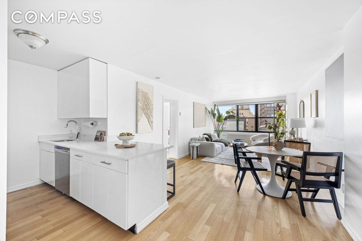 Photo for The Victoria - 7 East 14th Street Cooperative in Union Square, Manhattan
