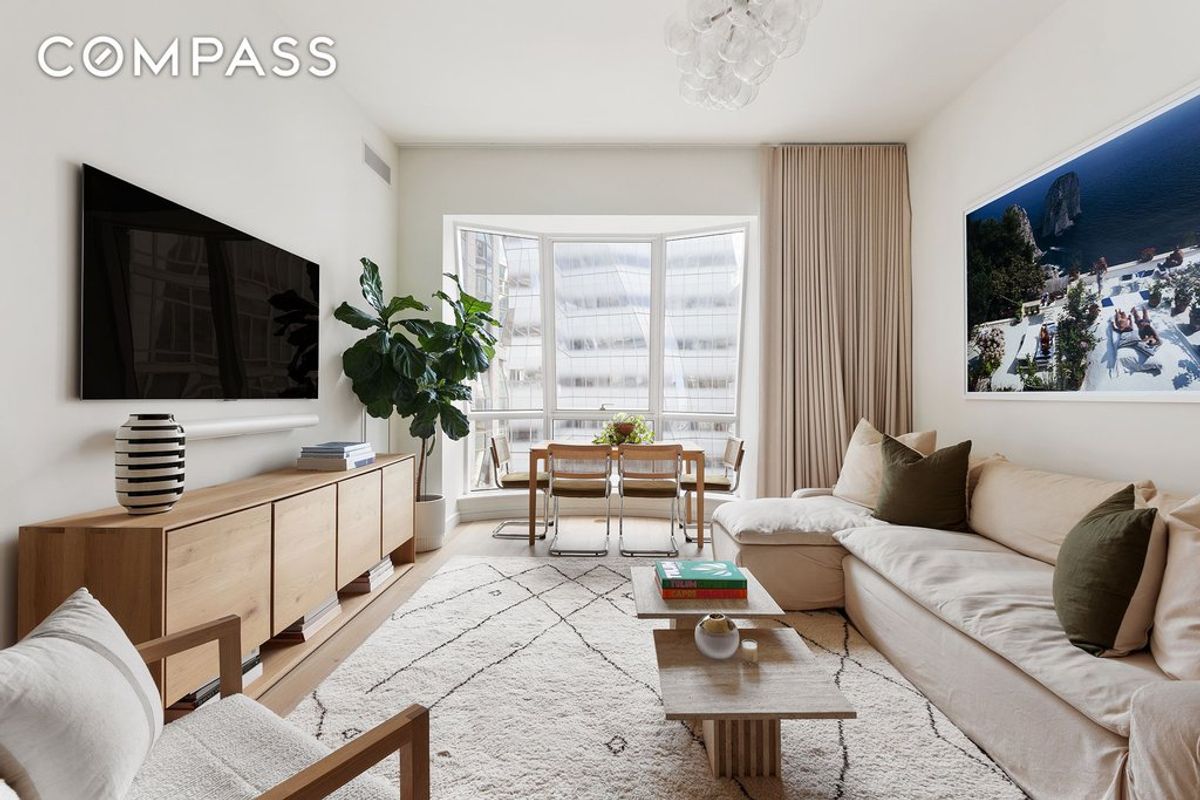 Photo for Lantern House - 515 West 18th Street Condominium in Chelsea, Manhattan