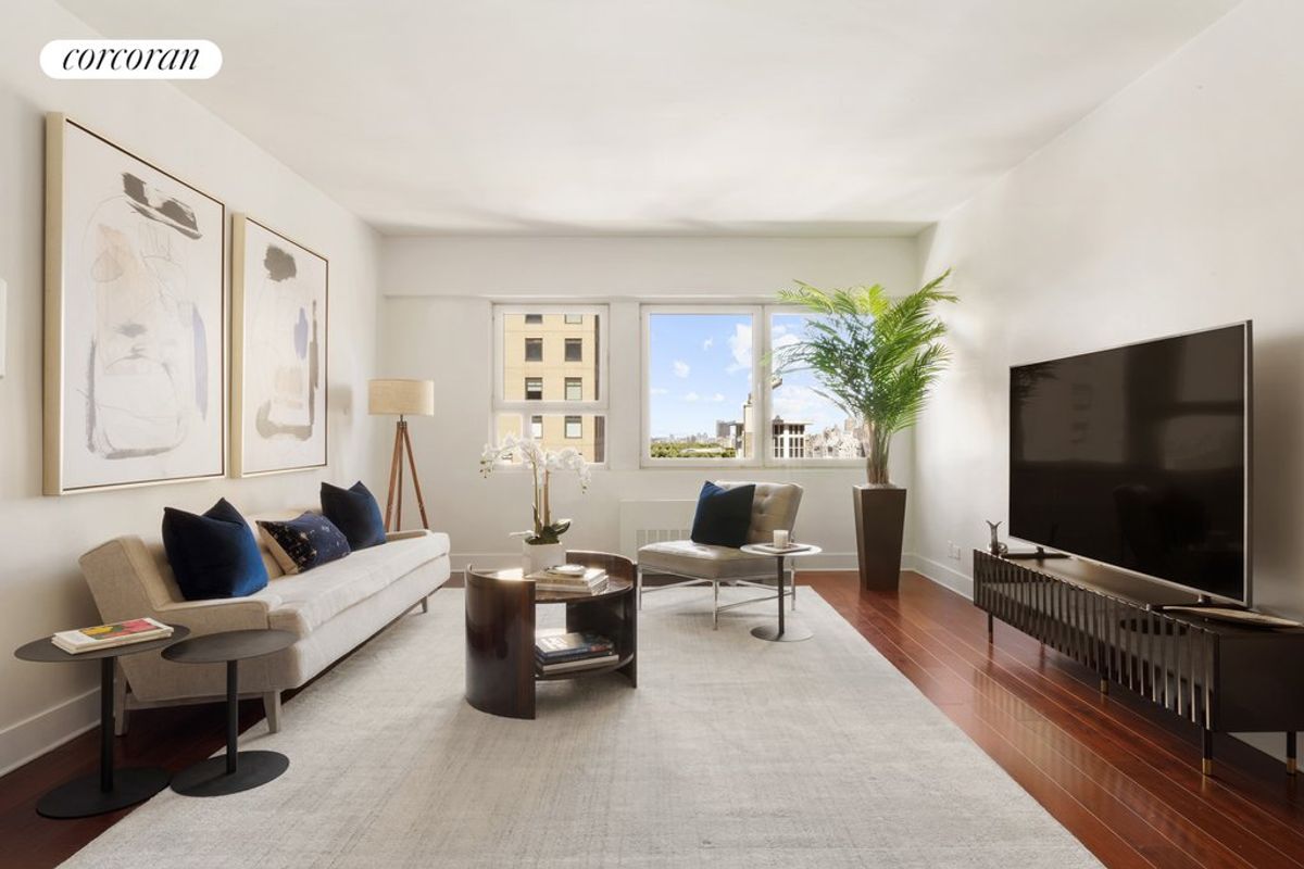 Photo for Tower 58 - 58 West 58th Street Condominium in Midtown, Manhattan