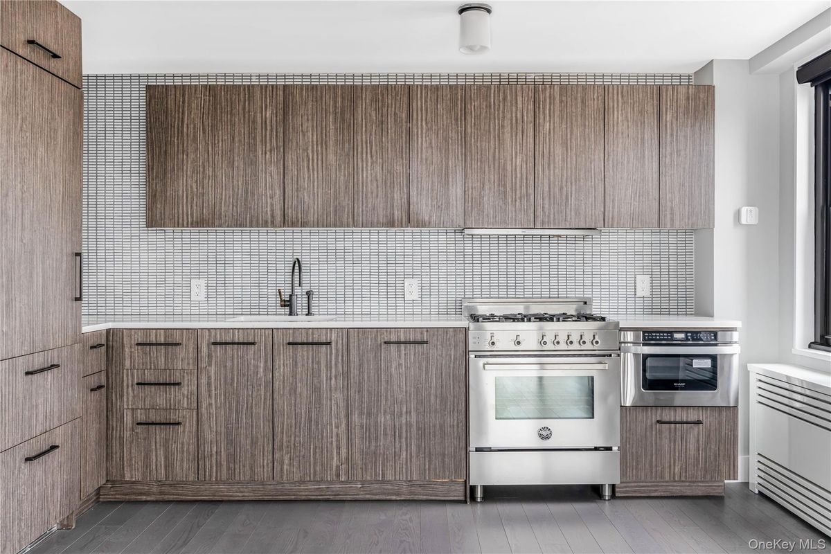 Photo for  175 W 95th Street  - 169 WEST 95 STREET Condominium in Upper West Side, Manhattan
