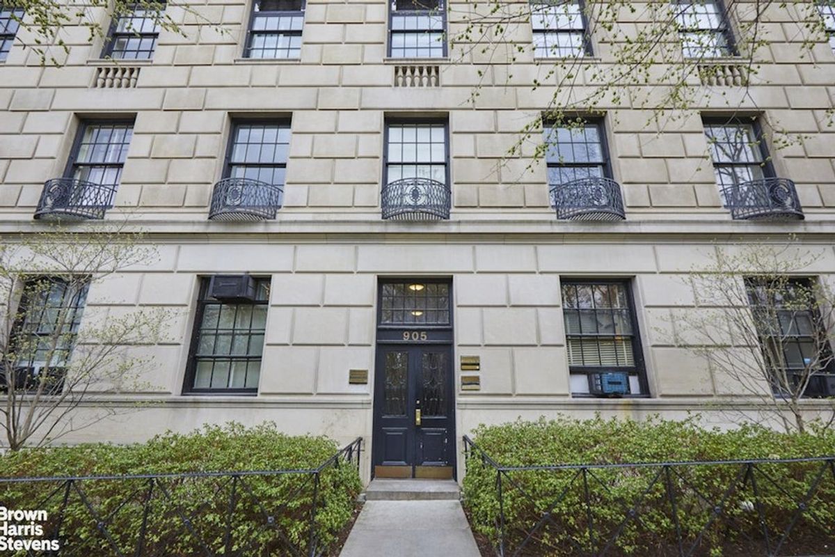 Photo for 907 5TH AVENUE - 907 5th Avenue Cooperative in Upper East Side, Manhattan
