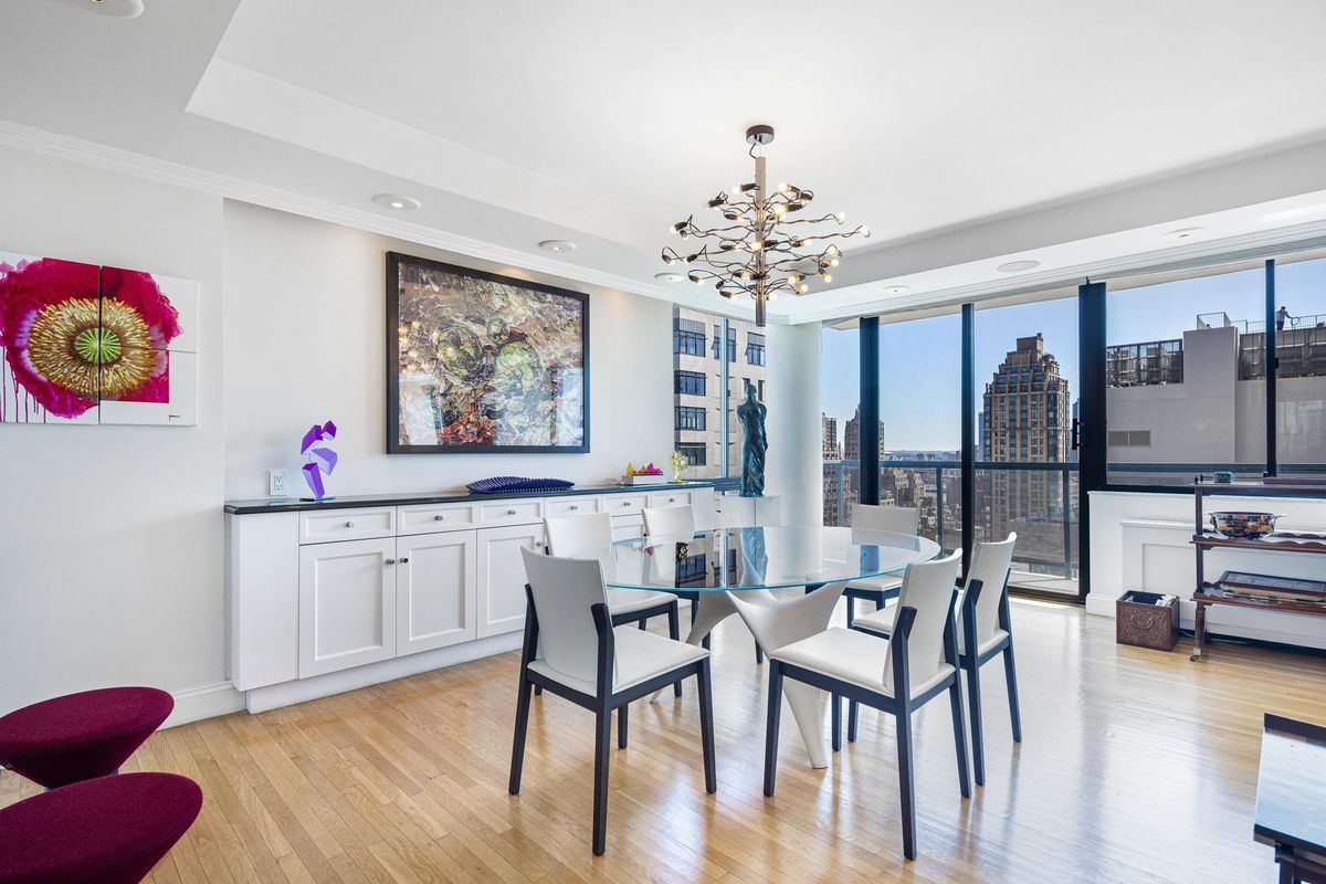Photo for Sterling Plaza - 255 East 49th Street Condominium in Midtown East, Manhattan