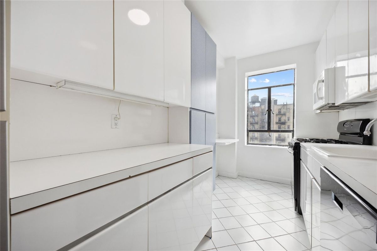 Photo for  100 Riverside Drive  - 100 RIVERSIDE DRIVE Cooperative in Upper West Side, Manhattan