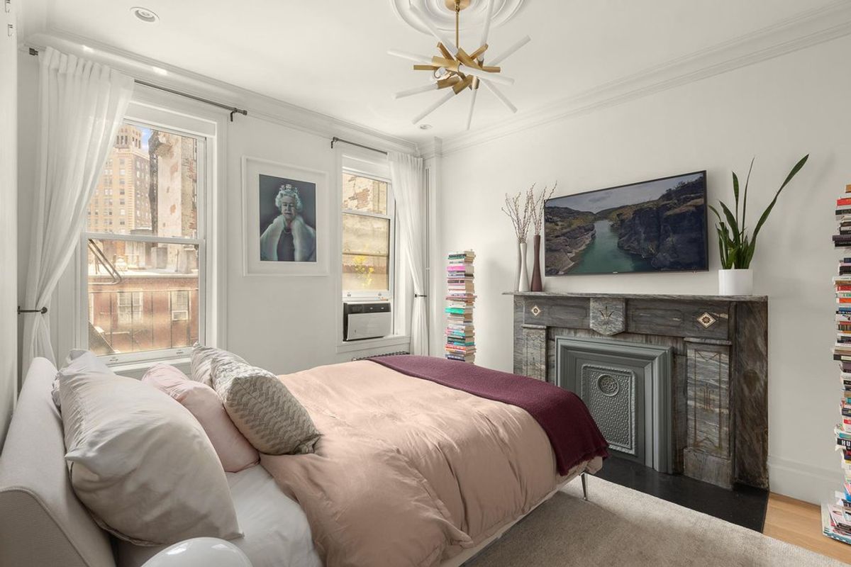 Photo for 140 WEST 10 STREET - 140 WEST 10 STREET Cooperative in West Village, Manhattan