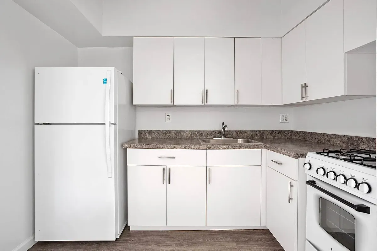 Photo for  88 FULTON  - 88 Fulton Street Rental Building in fulton/seaport, Manhattan