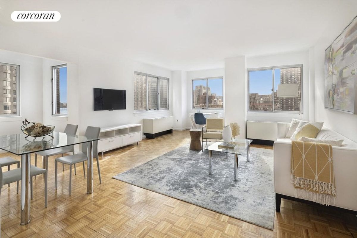 Photo for The Vantage - 308 East 38th Street Condominium in Murray Hill, Manhattan