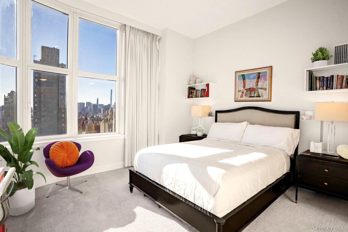Photo for The Metropolitan - 181 East 90th Street Condominium in Upper East Side, Manhattan