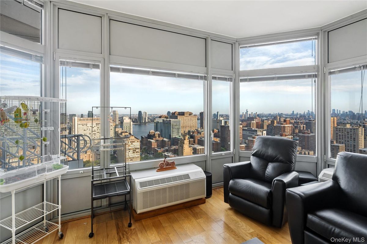 Photo for The Future Condominium - 200 East 32nd Street Condominium in Murray Hill, Manhattan