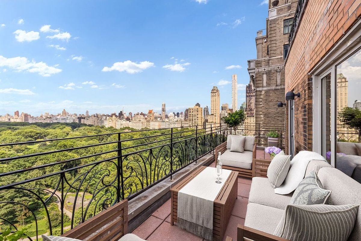 Photo for The Berkeley House - 120 CENTRAL PARK SOUTH Cooperative in Midtown, Manhattan