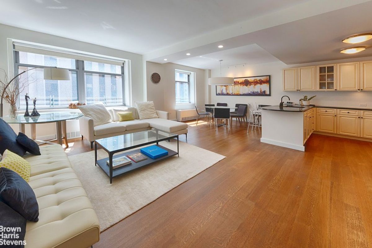 Photo for Windsor Park - 100 West 58th Street Condominium in Midtown, Manhattan