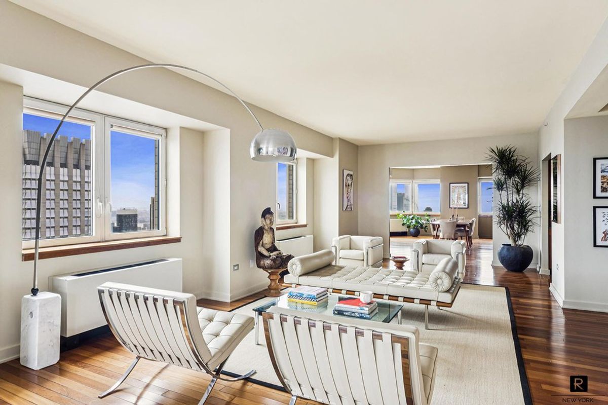 Photo for 425 Fifth Avenue - 425 Fifth Avenue Condominium in Murray Hill, Manhattan