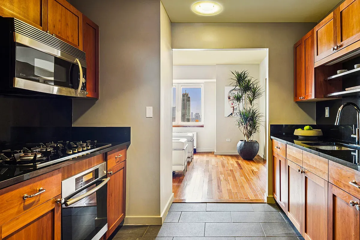 Photo for 425 Fifth Avenue - 425 5 AVENUE Condominium in Murray Hill, Manhattan