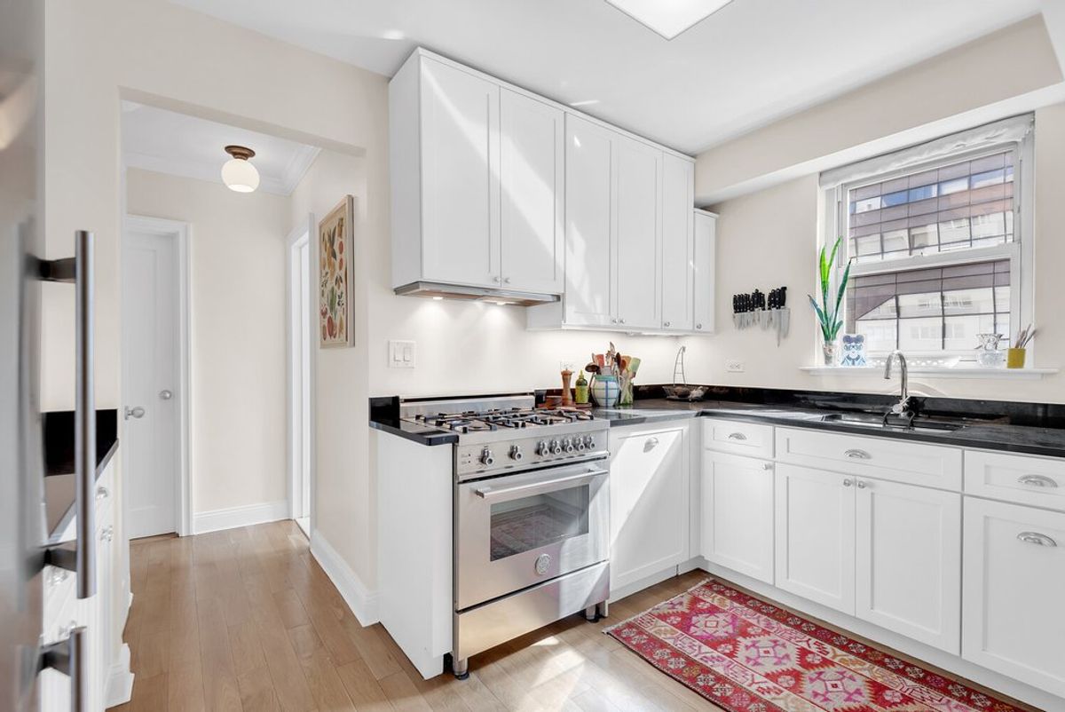 Photo for The Wedgwood House - 69 Fifth Avenue Condominium in Union Square, Manhattan