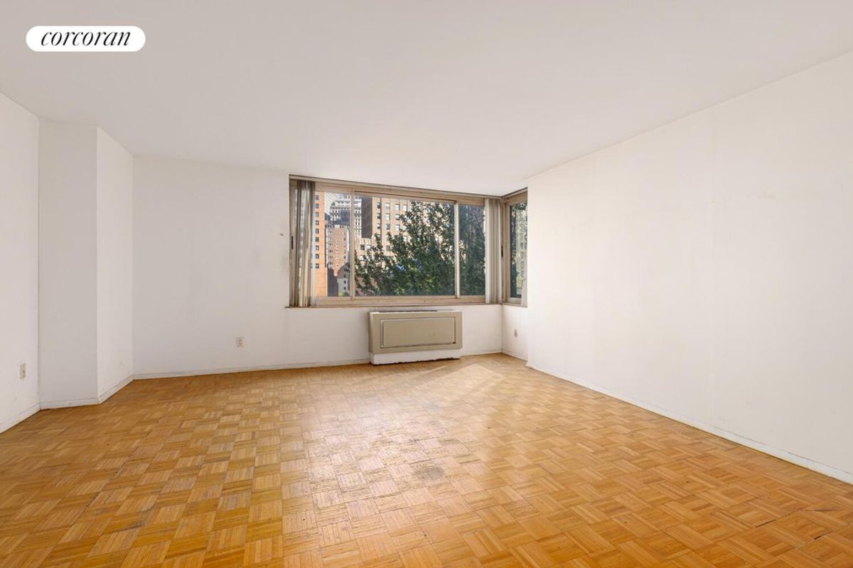 Photo for Hudson View East - 250 South End Avenue Condominium in Battery Park City, Manhattan