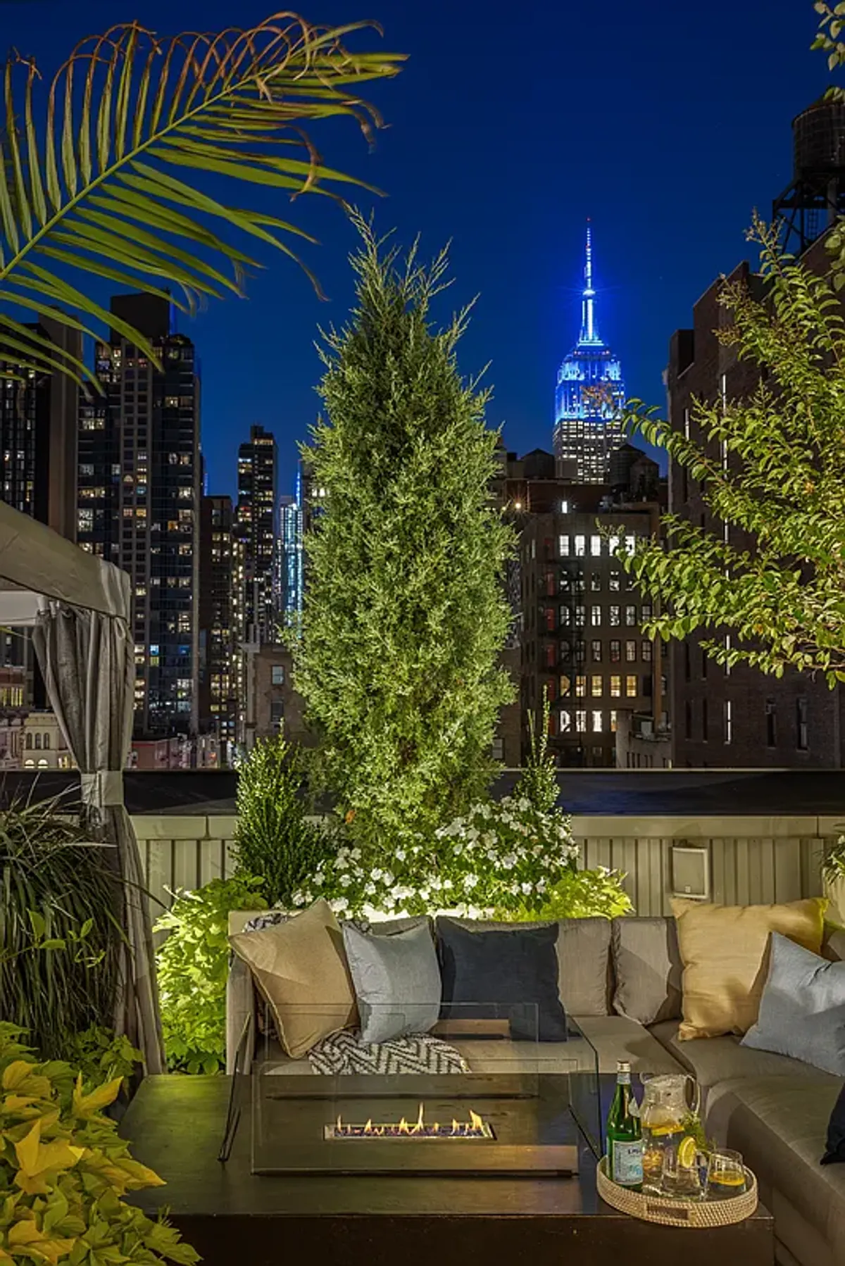 Photo for The Cammeyer - 650 AVENUE OF THE AMER Condominium in Flatiron, Manhattan