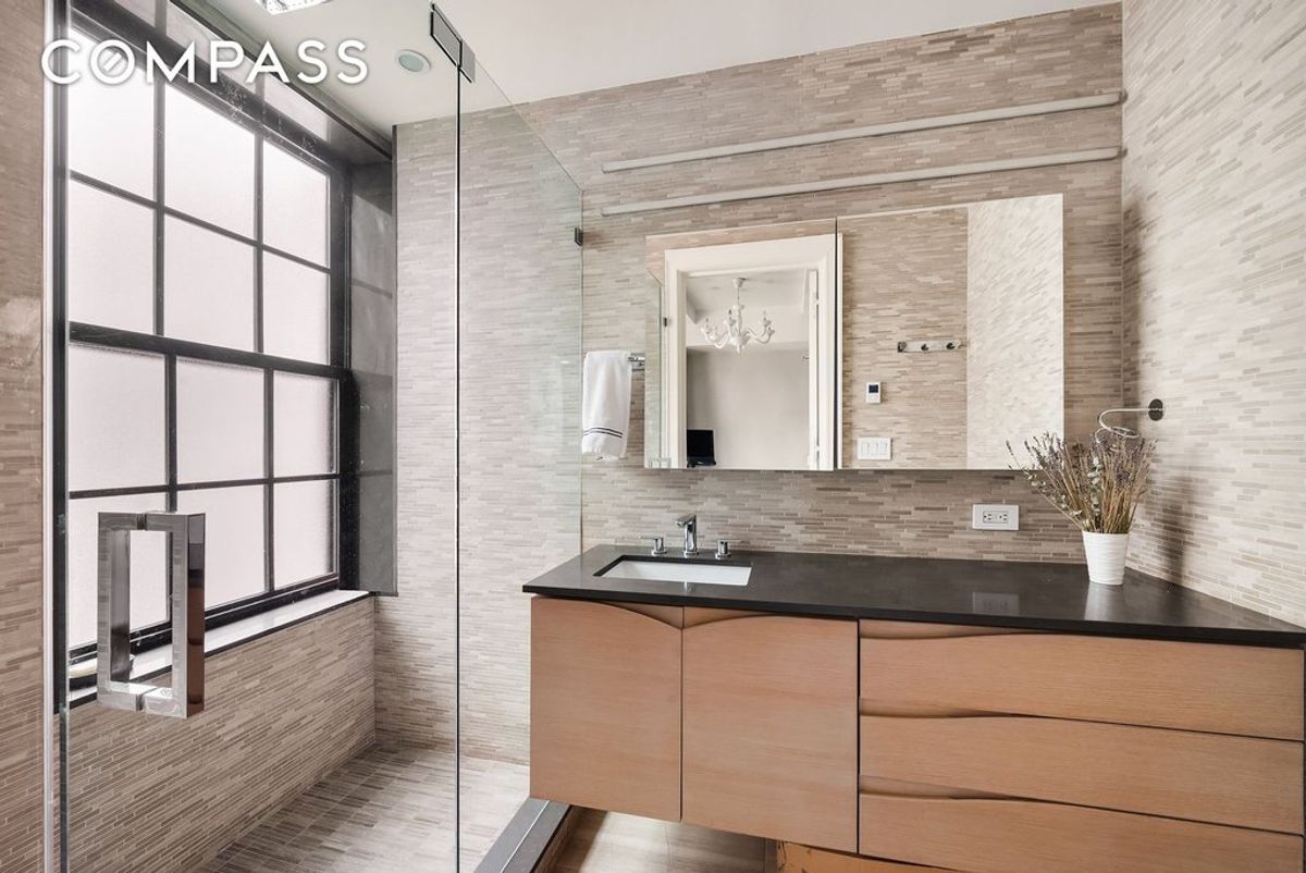 Photo for  The Griffon  - 77 PARK AVENUE Condominium in Murray Hill, Manhattan