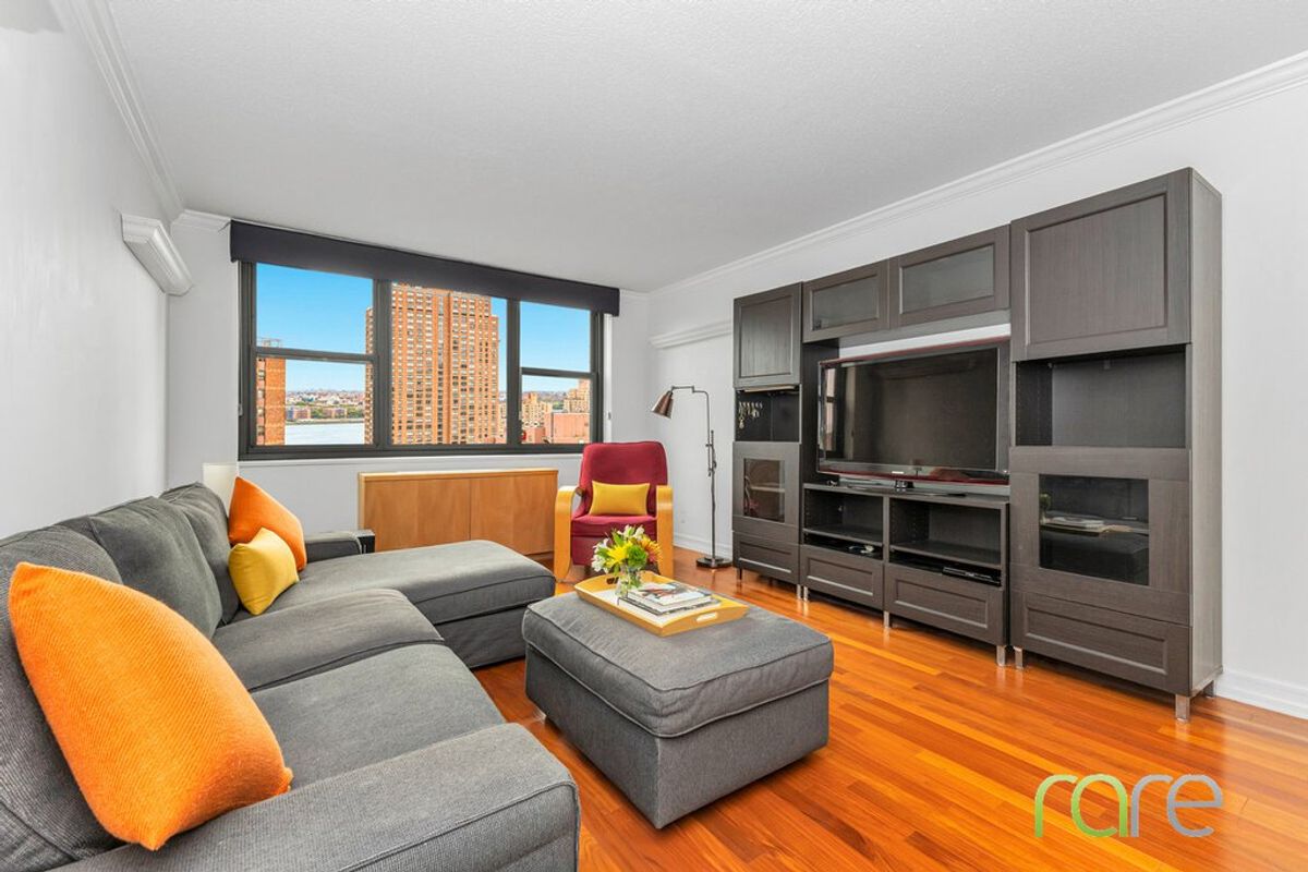 Photo for Plymouth Tower - 340 East 93rd Street Cooperative in Upper East Side, Manhattan