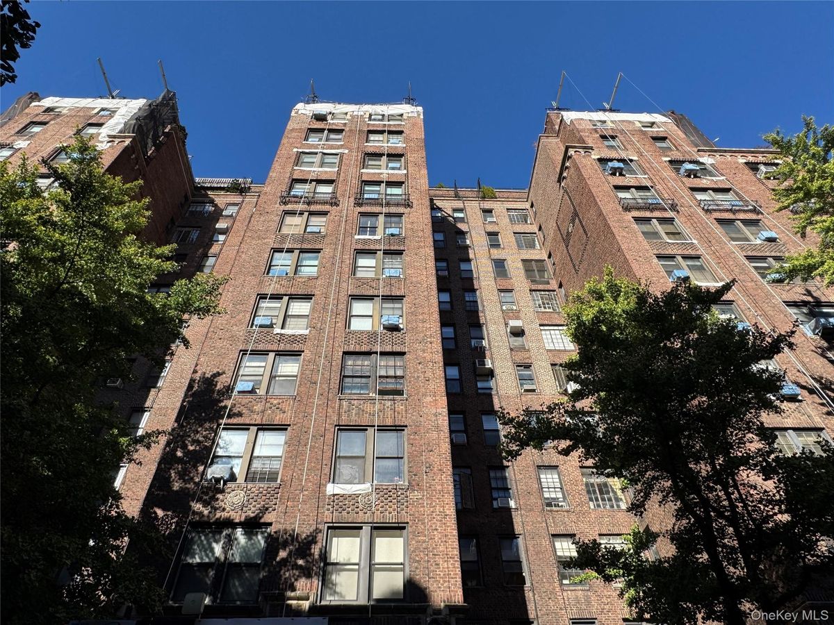 Photo for 333 East 53rd Street - 333 East 53rd Street Cooperative in Midtown East, Manhattan