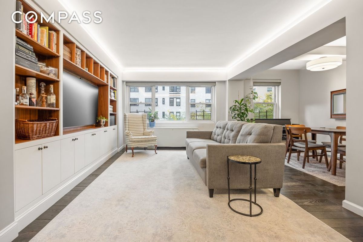Photo for The Sutton East - 345 East 56th Street Condominium in Midtown East, Manhattan
