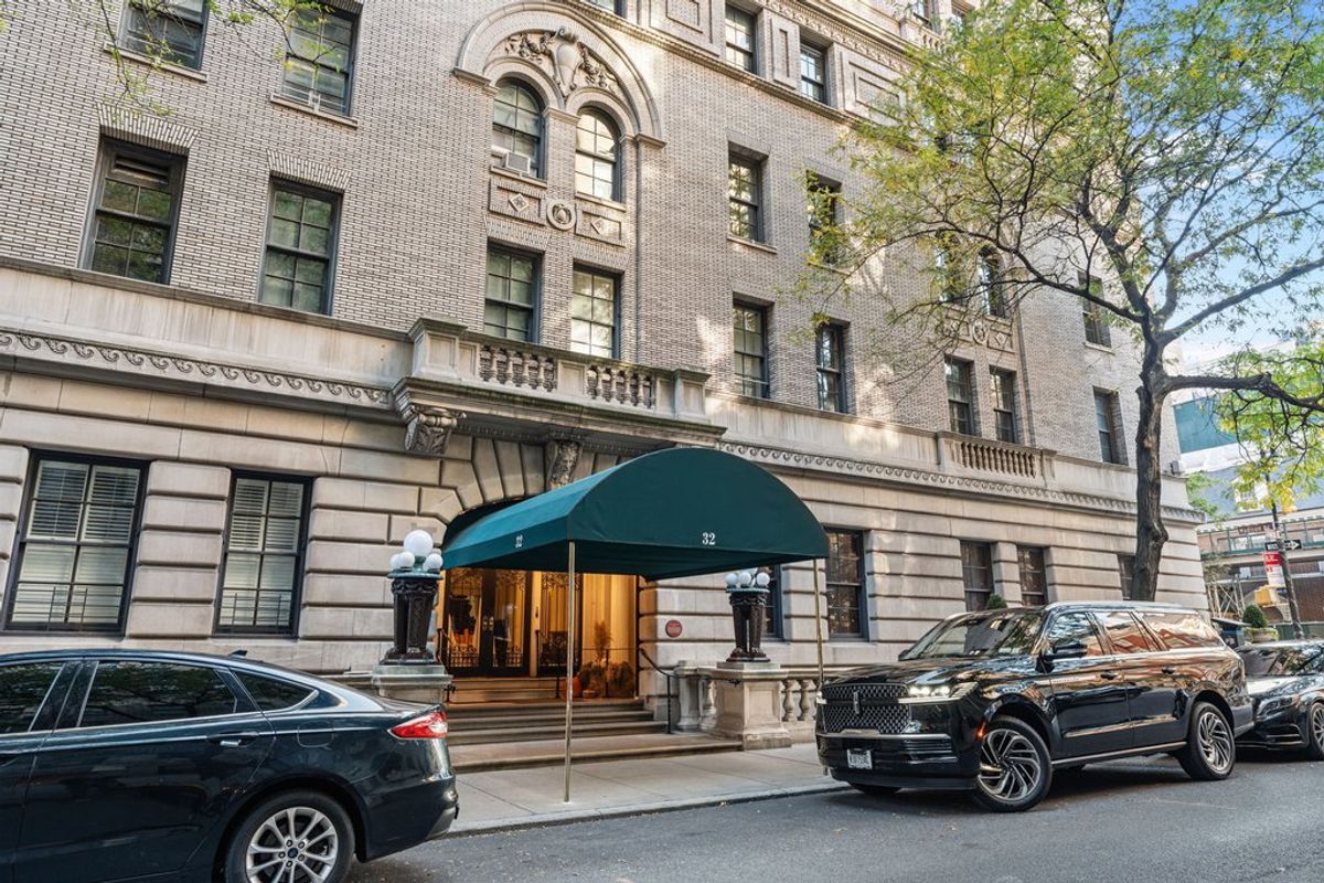 Photo for One Lincoln Plaza - 20 West 64th Street Condominium in Upper West Side, Manhattan
