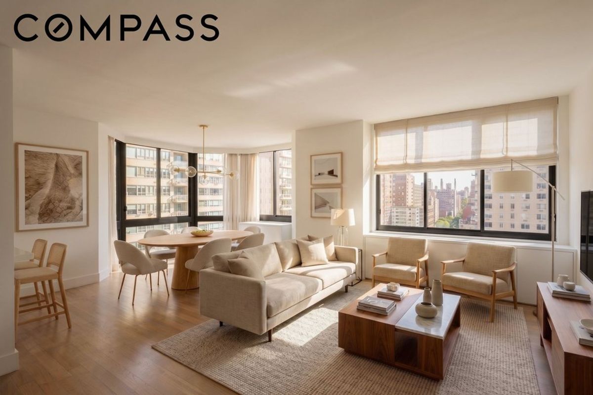 Photo for Bristol Plaza - 200 East 65th Street Condominium in Upper East Side, Manhattan