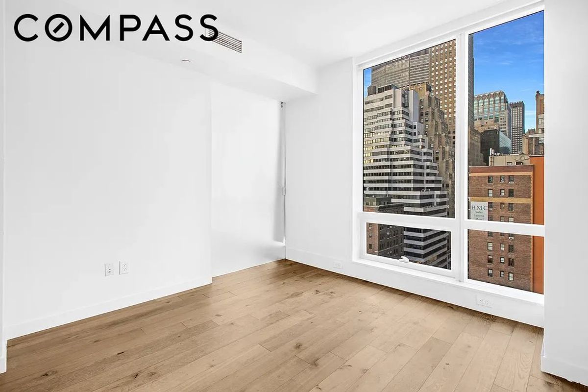 Photo for 325 Lexington Avenue - 325 Lexington Avenue Condominium in Murray Hill, Manhattan