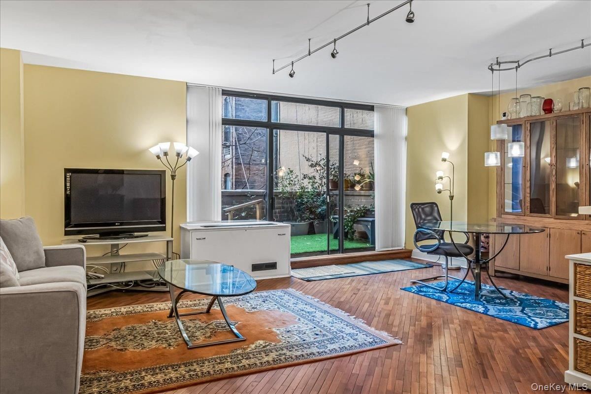 Photo for The Kingsley - 400 East 70th Street Condominium in Upper East Side, Manhattan