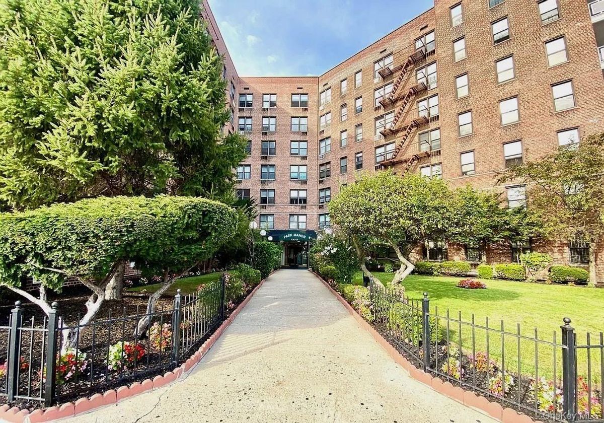 Photo for 100-25 QUEENS BOULEVARD - 100-25 Queens Boulevard Condominium in Forest Hills, Queens