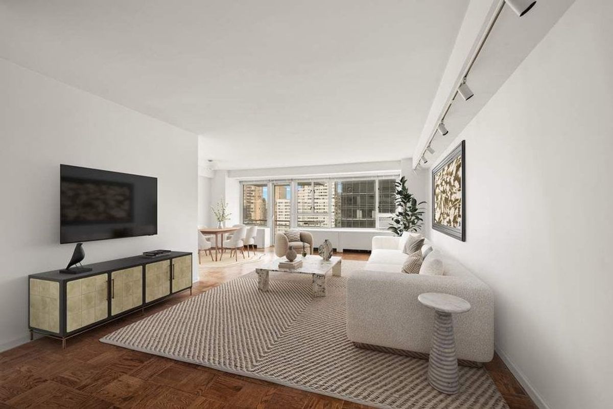 Photo for Manhattan House - 200 East 66th Street Condominium in Upper East Side, Manhattan