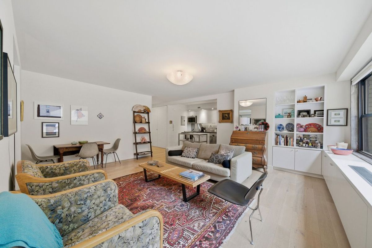 Photo for The Carlton Park - 1065 Park Avenue Cooperative in Upper East Side, Manhattan