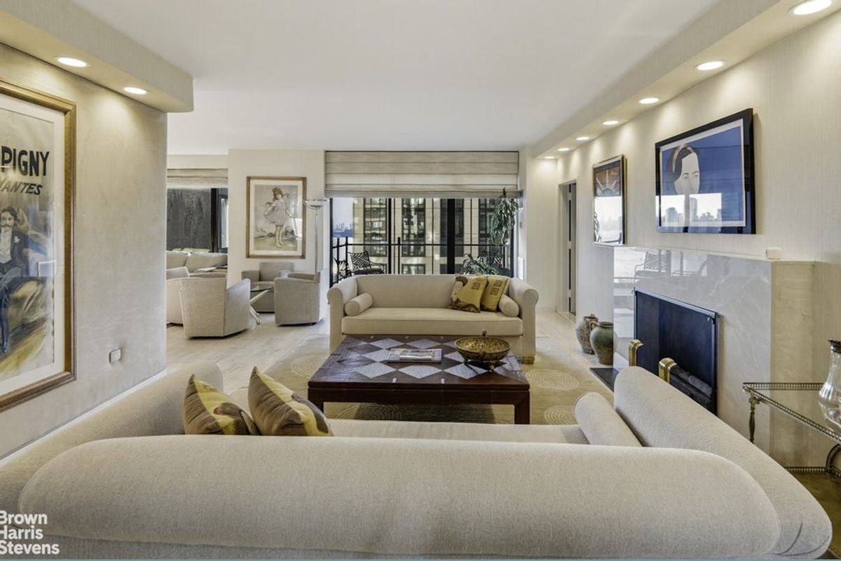 Photo for The Sovereign - 425 East 58th Street Cooperative in Sutton Place, Manhattan