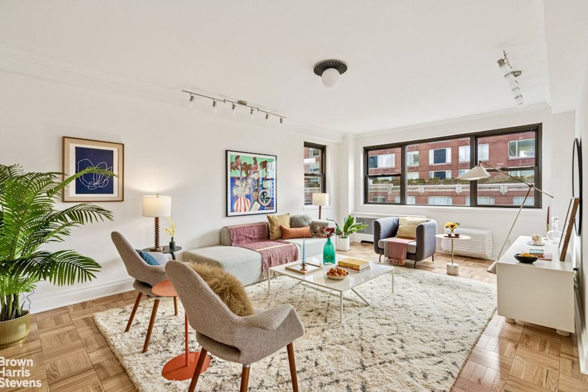 Photo for Charing Cross House - 305 East 72nd Street Condominium in Upper East Side, Manhattan