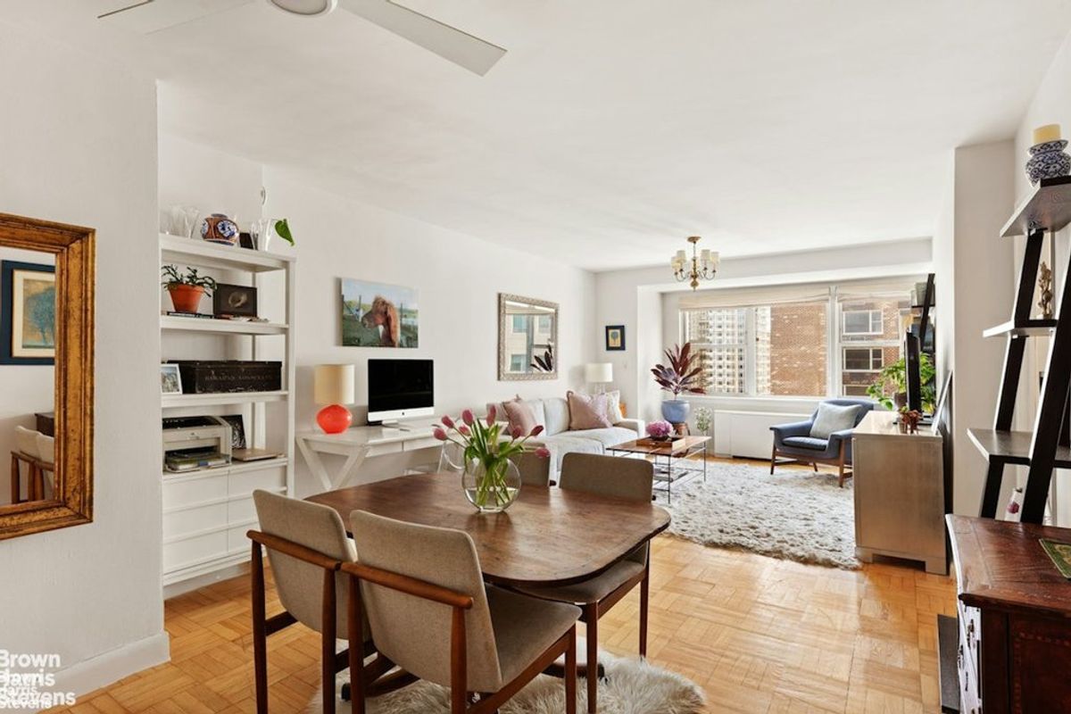 Photo for The Warren House Condominium - 155 East 34th Street      (Old #C840247) Condominium in Murray Hill, Manhattan