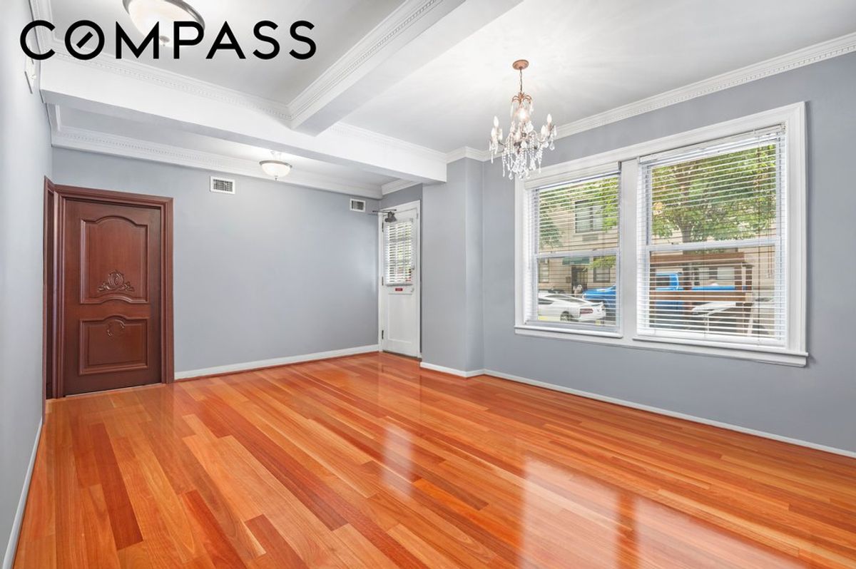 Photo for 975 PARK AVENUE - 975 Park Avenue Cooperative in Upper East Side, Manhattan