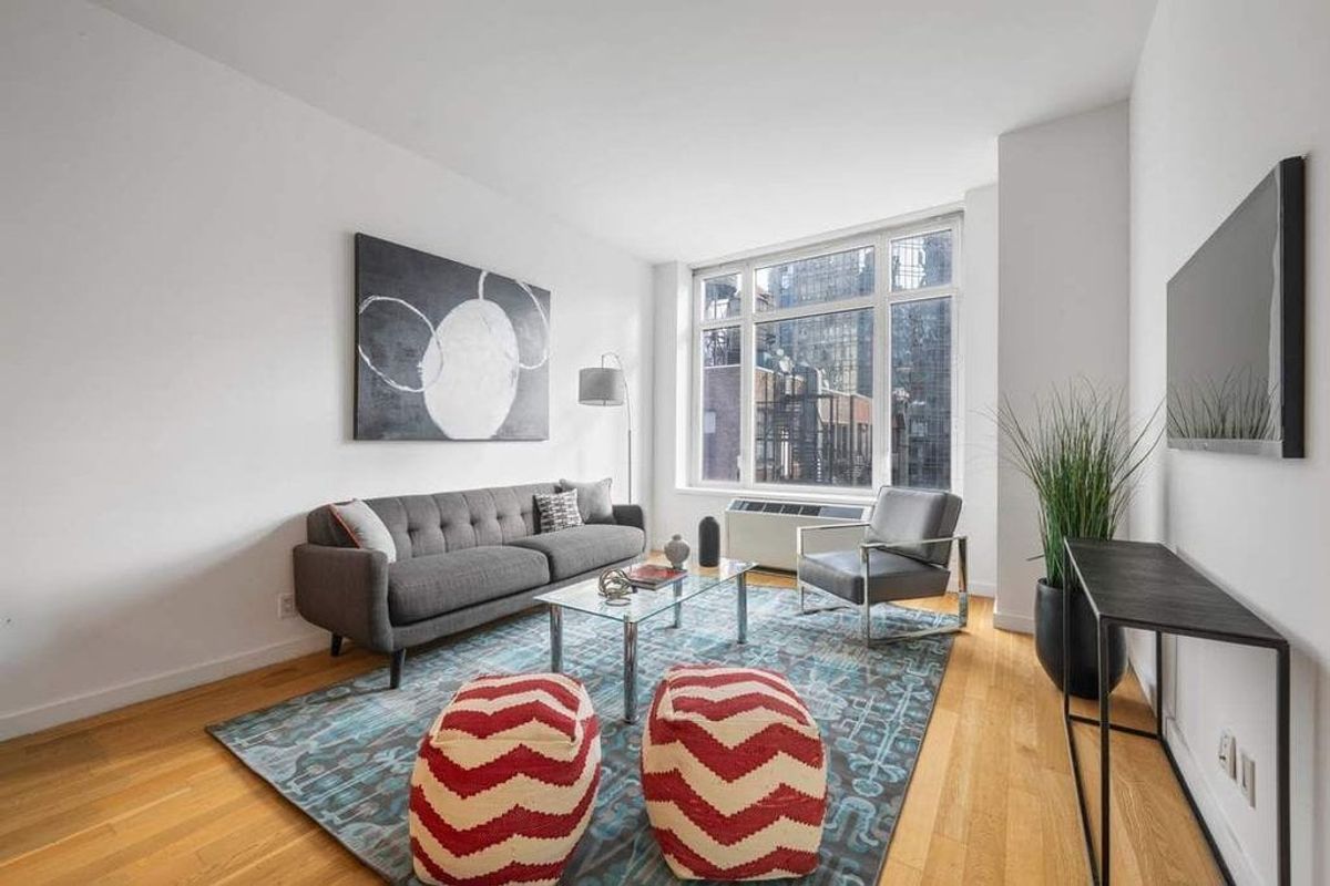 Photo for 325 Fifth Avenue - 325 Fifth Avenue Condominium in Murray Hill, Manhattan