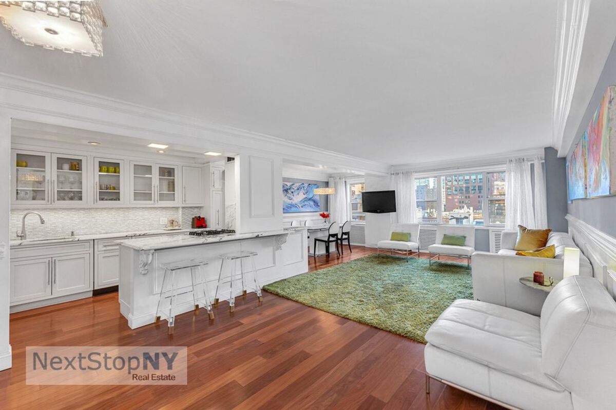 Photo for Sutton55 - 333 East 55th Street Cooperative in Midtown East, Manhattan