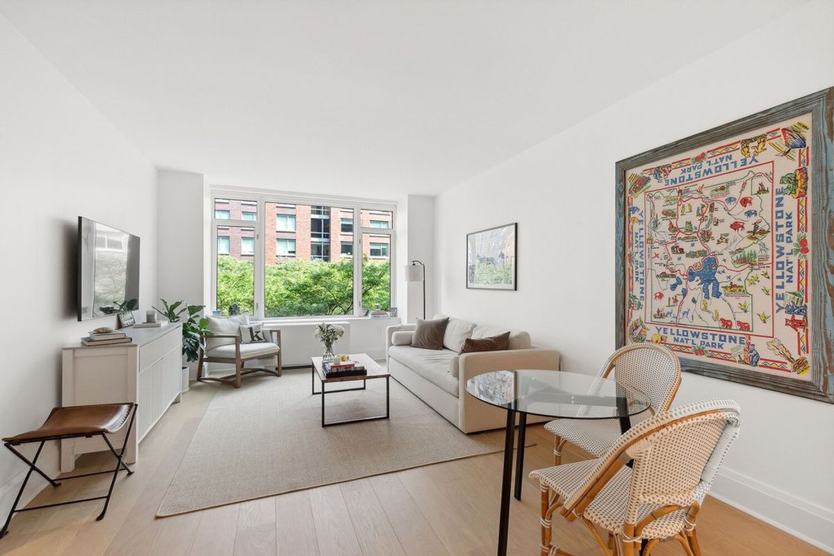 Photo for Tribeca Green - 325 North End Avenue Rental Building in Battery Park City, Manhattan