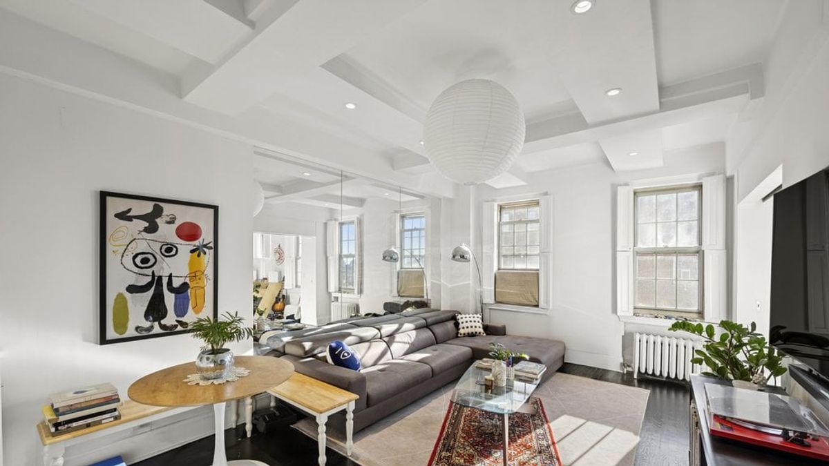 Photo for 24 Fifth Avenue - 24 Fifth Avenue Cooperative in Greenwich Village, Manhattan