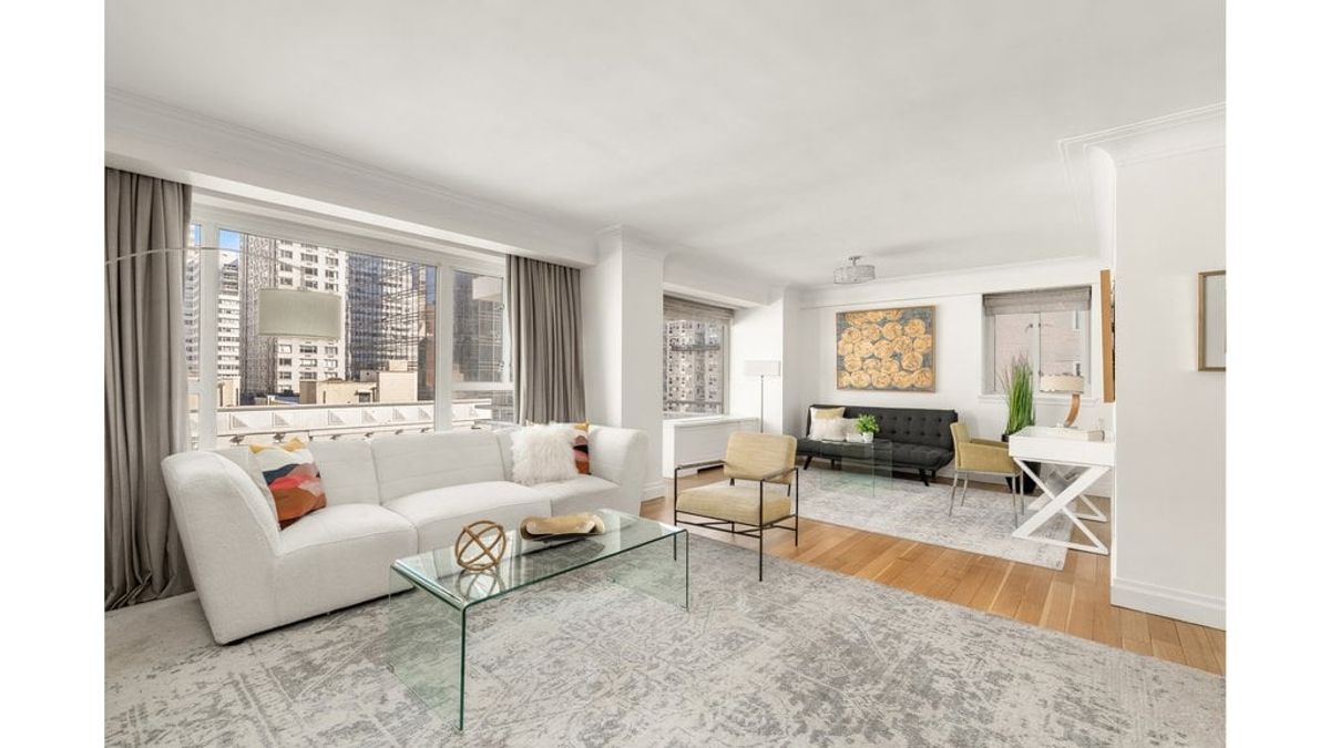 Photo for Manhattan House - 200 East 66th Street Condominium in Upper East Side, Manhattan
