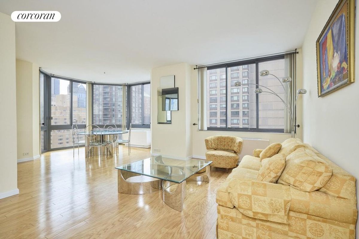 Photo for Bristol Plaza - 200 East 65th Street Condominium in Upper East Side, Manhattan