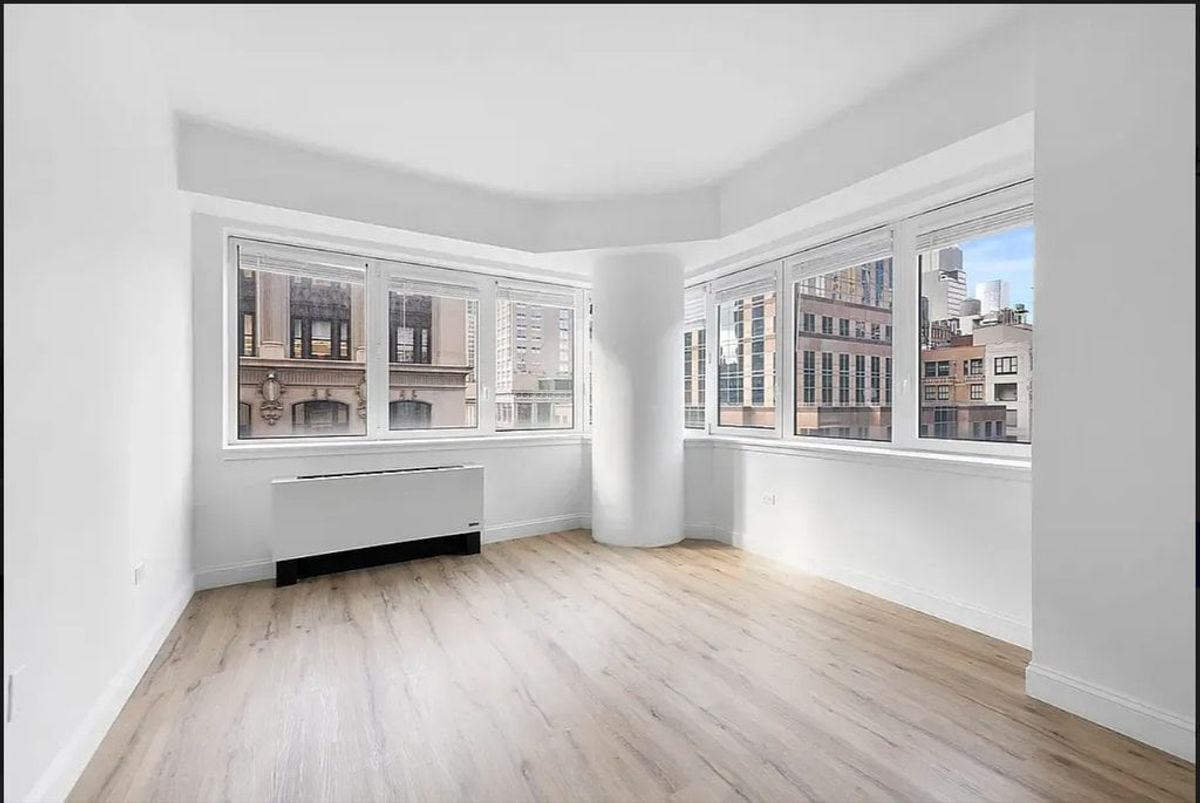 Photo for 425 Fifth Avenue - 425 Fifth Avenue Condominium in Murray Hill, Manhattan