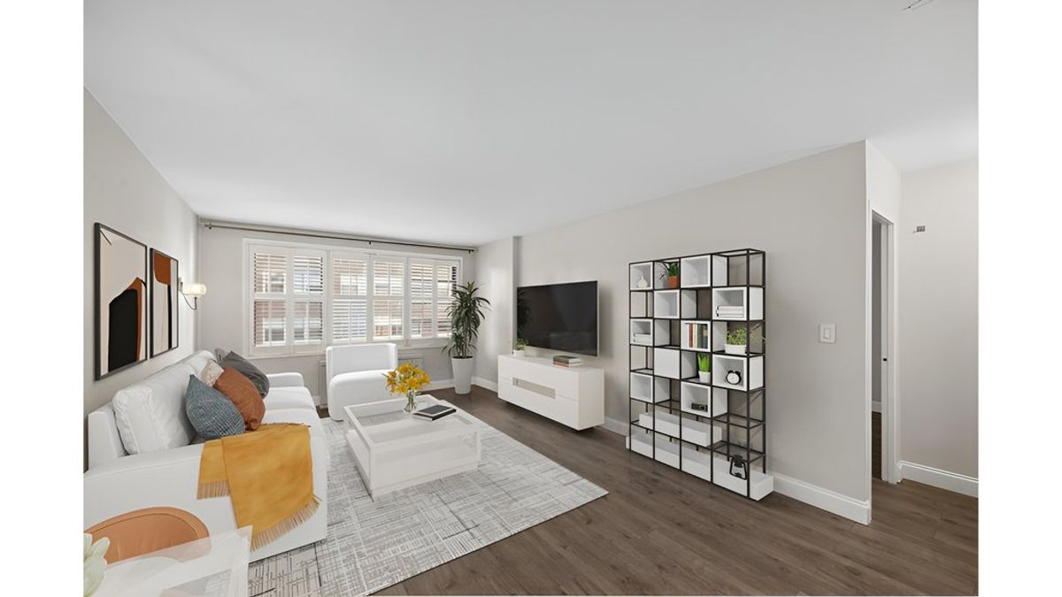 Photo for The Mayfair - 301 East 69th Street Condominium in Upper East Side, Manhattan