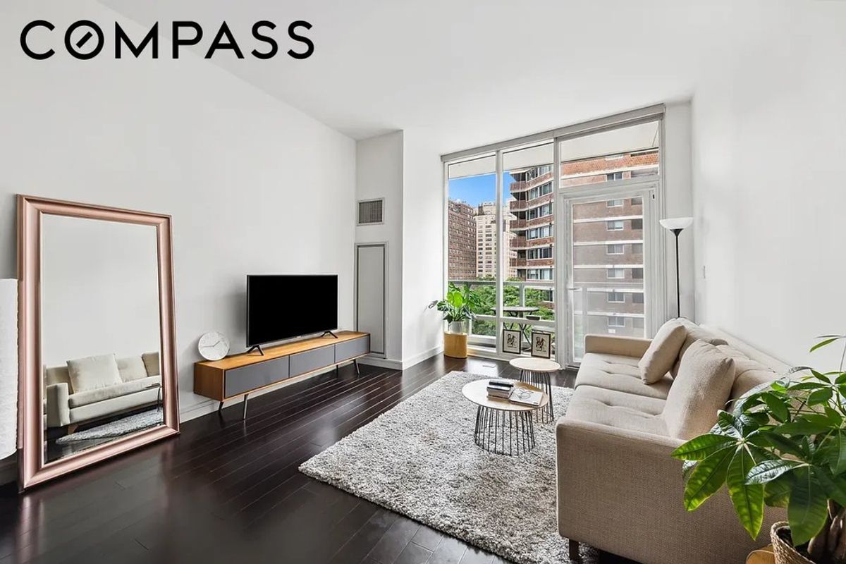 Photo for Tempo - 300 East 23rd Street Condominium in Gramercy Park, Manhattan