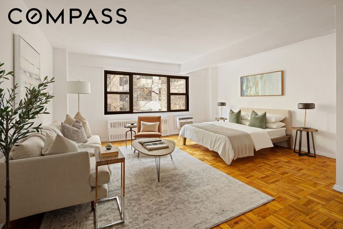 Photo for The Senate East - 335 East 51St Street Condominium in Turtle Bay, Manhattan