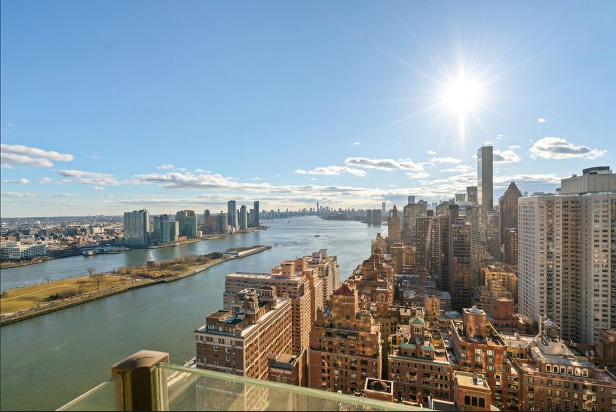 Photo for The Sovereign - 425 East 58th Street Cooperative in Sutton Place, Manhattan