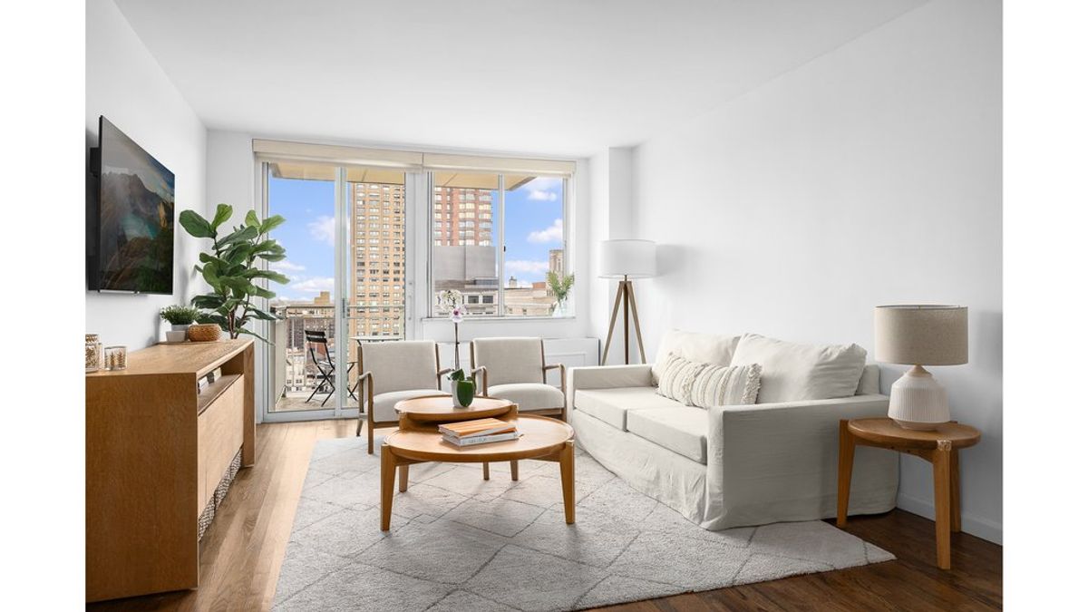 Photo for Asten House - 515 East 79th Street Cooperative in Upper East Side, Manhattan