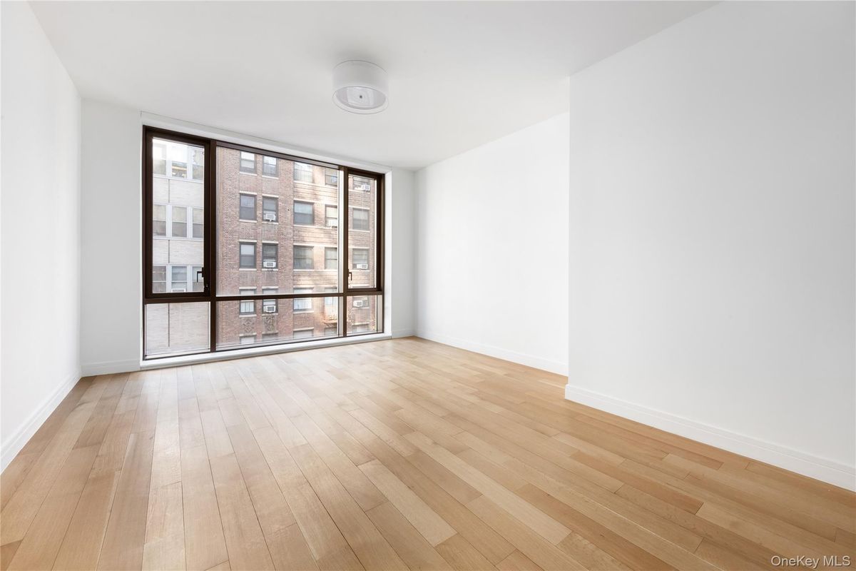 Photo for The Modern at Gramercy Square - 215 E 19th Street Condominium in Gramercy Park, Manhattan